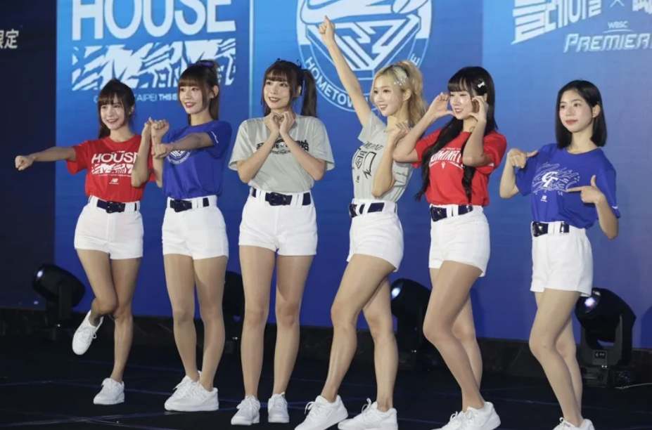 Top 12 giải đấu/thông tin bán vé được công bố